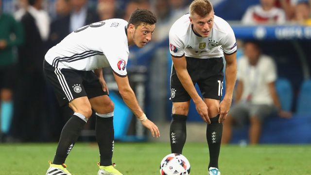 Toni Kroos tuyên bố sẽ tiếp tục thi đấu cho đội tuyển quốc gia Đức ảnh 3