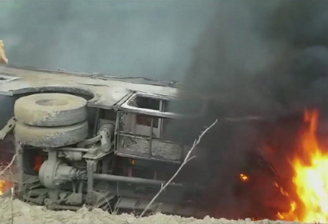 Ấn Độ: Tai nạn giao thông nghiêm trọng, 27 người thiệt mạng ảnh 1