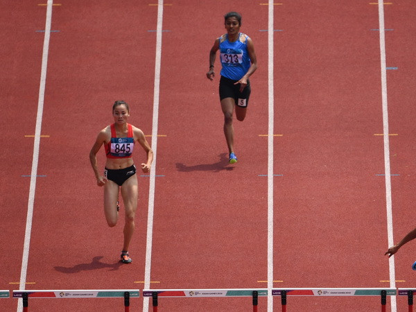ASIAD 2018: Quách Thị Lan đoạt HCB chạy 400 mét vượt rào ảnh 1