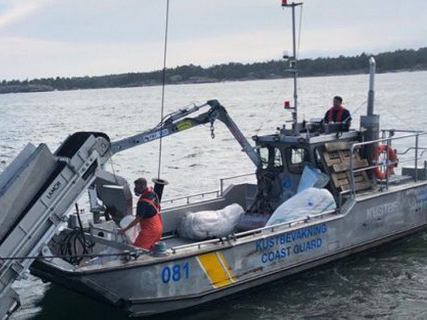 Thụy Điển: Tàu chở hàng trăm nghìn lít dầu bị tràn dầu ra biển ảnh 1