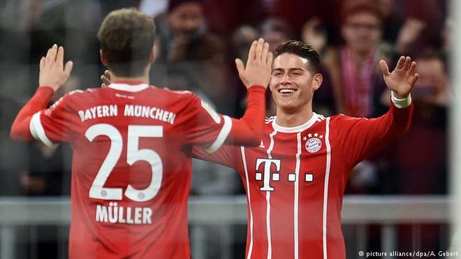 Vùi dập Dortmund 6-0, Bayern chưa thể "xóa dớp" đeo đẳng 18 năm ảnh 2