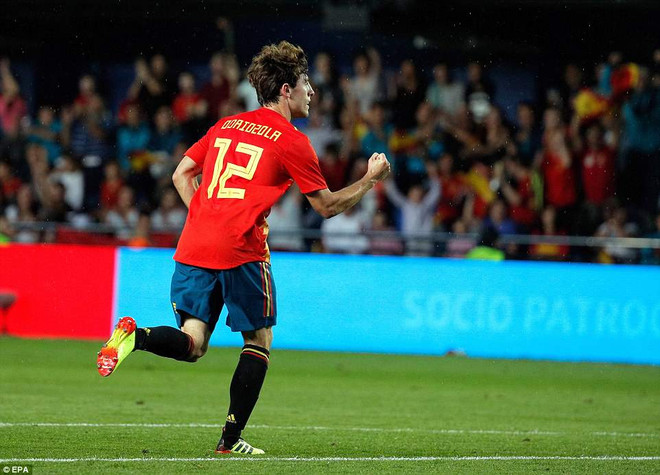 De Gea mắc sai lầm, Tây Ban Nha rơi chiến thắng trước Thụy Sĩ ảnh 2