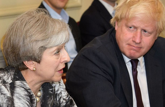 Ngoại trưởng Anh công kích kế hoạch liên minh thuế quan của bà May ảnh 1