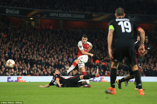 Europa League: AC Milan và Borussia Dortmund chính thức bị loại ảnh 1