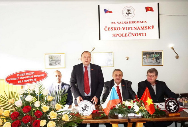 Hội hữu nghị Séc-Việt luôn đồng hành ủng hộ bảo vệ chủ quyền VN ảnh 2