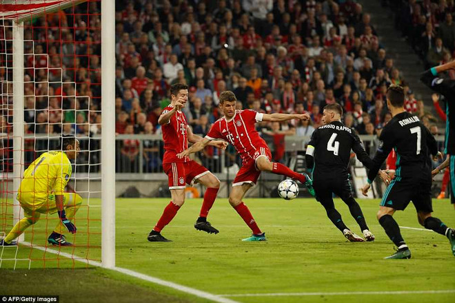 Màn tái đấu tại Bernabeu sẽ quyết quyết đến tương lại Bayern? (Nguồn: AFP/Getty Images) Tương lai Bayern sẽ thế nào sau trận 'đại chiến' với Real Madrid? ảnh 1