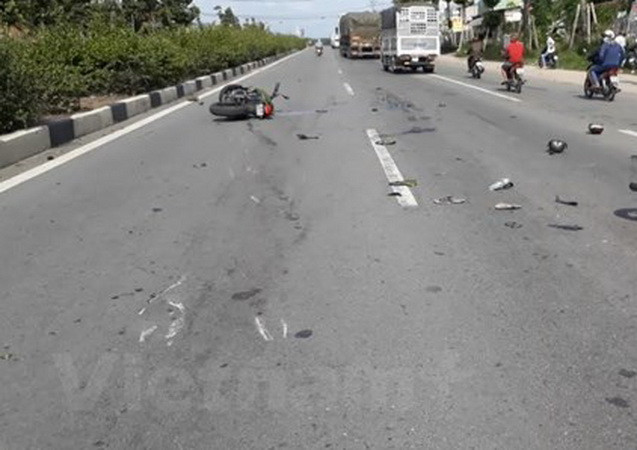 Điện Biên: Xe máy đâm vào ôtô người chiều, 4 người thương vong ảnh 1