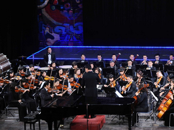 Trình diễn bản giao hưởng nổi tiếng nhất của Mozart ở Việt Nam ảnh 1