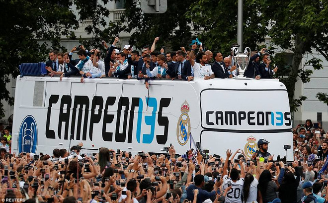 'Biển người' chào đón nhà vô địch Champions League Real Madrid ảnh 10