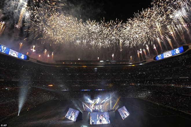 'Biển người' chào đón nhà vô địch Champions League Real Madrid ảnh 2
