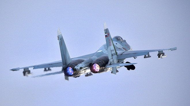 Tiêm kích Su-27 của Nga chặn máy bay do thám Mỹ tại Biển Đen ảnh 1