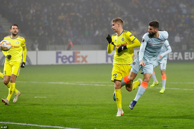 Europa League: Arsenal, Chelsea thẳng tiến vào vòng knock-out ảnh 1