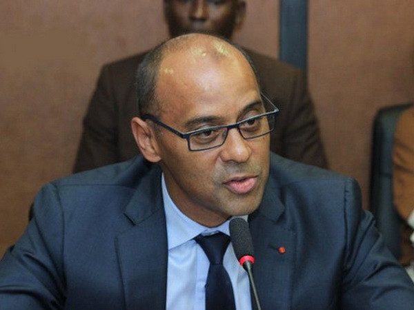 Xây dựng Trung tâm năng lượng Mặt Trời nổi đầu tiên ở châu Phi ảnh 1