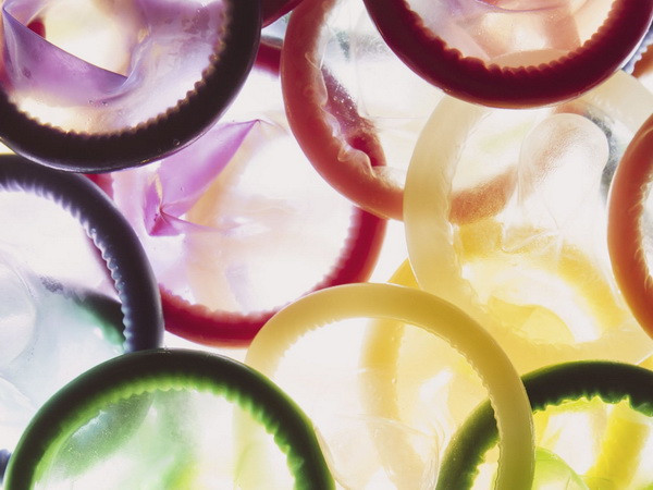 Lựa chọn "áo mưa" sáng tạo để có đời sống tình dục an toàn ảnh 1