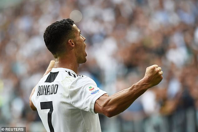 Cristiano Ronaldo cán mốc vĩ đại sau khi 'phá lưới' Sassuolo ảnh 1