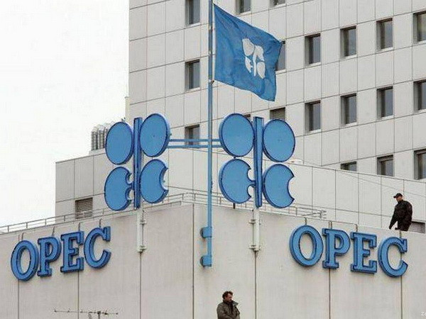 OPEC bù đắp lượng dầu thiếu hụt sau khi Mỹ tái cấm vận Iran ảnh 1