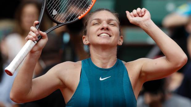 Roland Garros: Ông trời lại 'cứu' Rafael Nadal, Halep ngược dòng ảnh 2