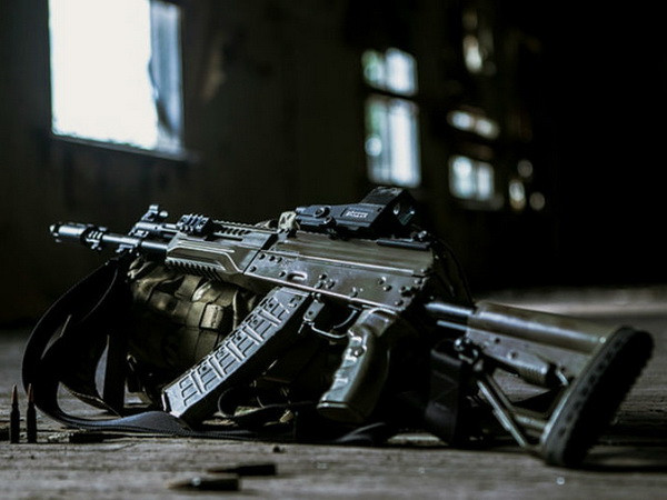 Ấn Độ, Nga sẽ sớm ký các thương vụ tàu chiến và súng trường ảnh 1