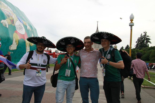 World Cup 2018: Cổ động viên Mexico thích phở Việt Nam ảnh 1