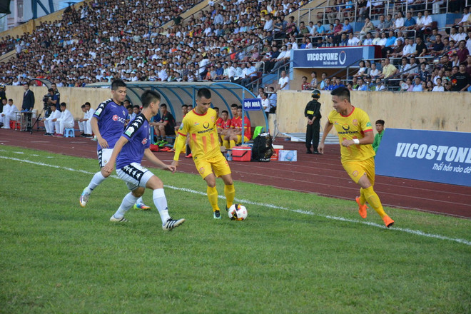 Vòng 8 V-League: Hà Nội vẫn bất bại, Thanh Hóa hạ Quảng Ninh ảnh 2