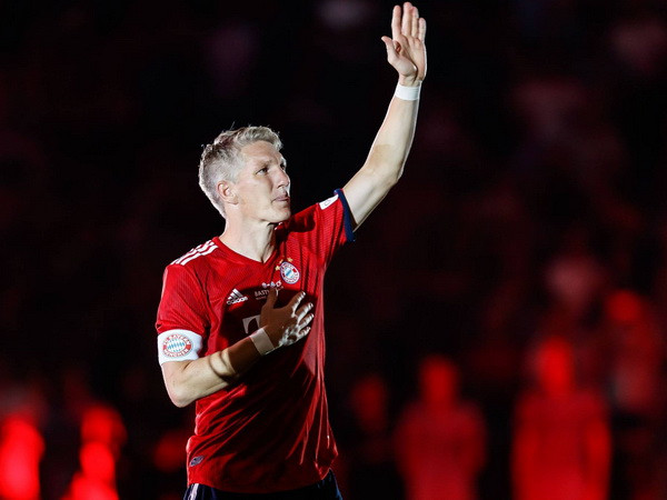 Schweinsteiger ghi bàn trong trận Bayern đánh bại Chicago Fire ảnh 6