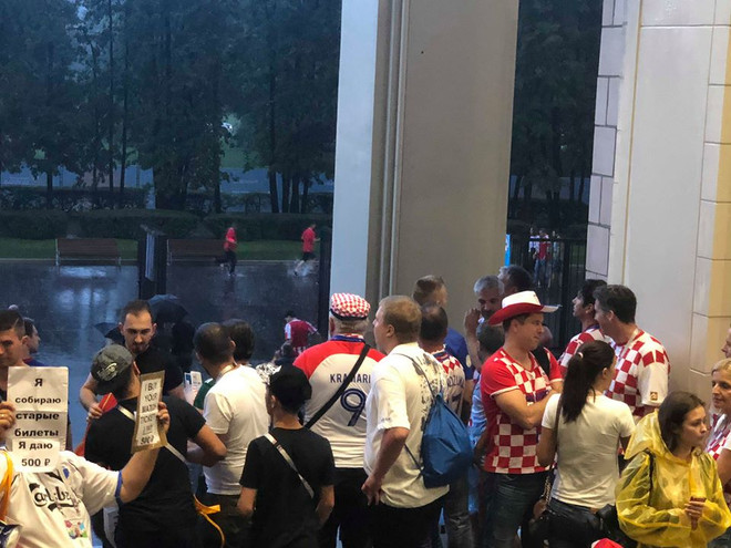 Trời Moskva bất ngờ đổ mưa sau thất bại của Croatia trước Pháp ảnh 3