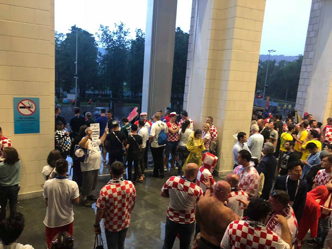 Trời Moskva bất ngờ đổ mưa sau thất bại của Croatia trước Pháp ảnh 2
