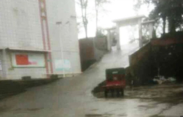 Nam sinh Trung Quốc tử vong do bị phạt nhảy cóc tại trường học ảnh 2