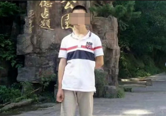 Nam sinh Trung Quốc tử vong do bị phạt nhảy cóc tại trường học ảnh 1