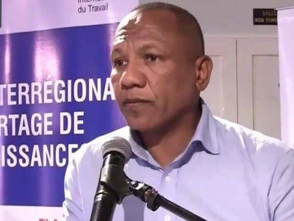 Tổng thống Madagascar bổ nhiệm ông Ntsay giữ chức Thủ tướng ảnh 1