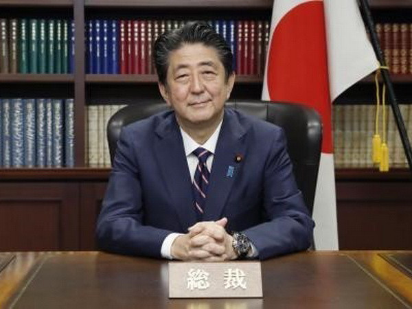 Thủ tướng Nhật Bản kêu gọi tăng chi tiêu công để thúc đẩy kinh tế ảnh 1