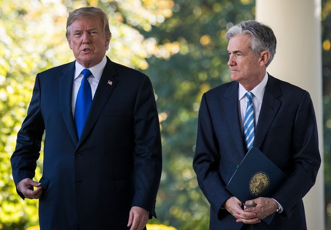 Tổng thống Mỹ Donald Trump tiếp tục chỉ trích lãnh đạo Fed ảnh 1
