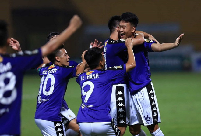 V-League 2018: Hà Nội vô địch lượt đi, Nam Định sắp thoát đáy bảng ảnh 1