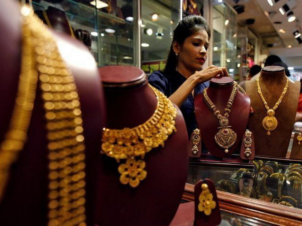 Nhu cầu tiêu thụ vàng năm 2017 giảm xuống thấp nhất trong 8 năm ảnh 1