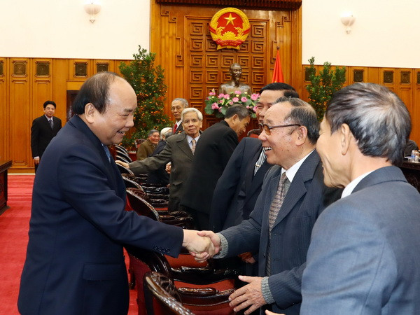 Thủ tướng gặp mặt Ban liên lạc cựu chuyên gia giúp cách mạng Campuchia ảnh 1