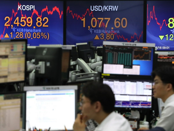 Số nhà đầu tư tham gia chứng khoán Hàn Quốc cao kỷ lục ảnh 1