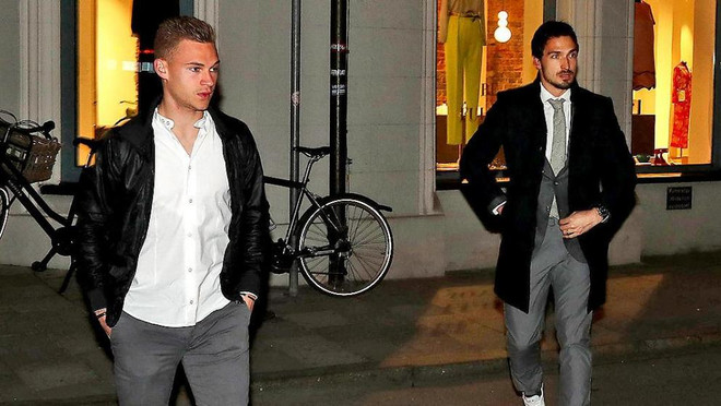 Cầu thủ Bayern Munich bí mật ăn mừng chức vô địch thứ 28 ảnh 1