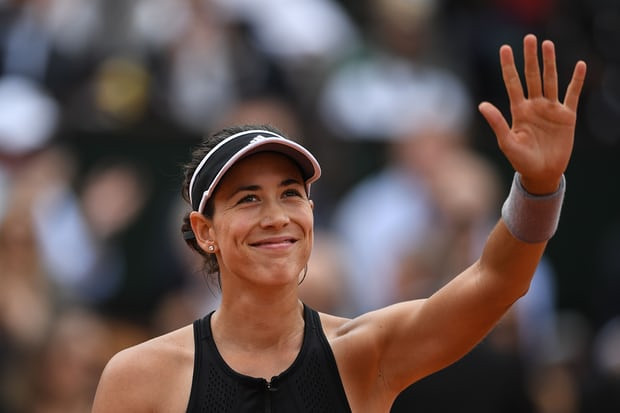 Roland Garros: Garbine Muguruza 'hạ gục nhanh' Maria Sharapova ảnh 2