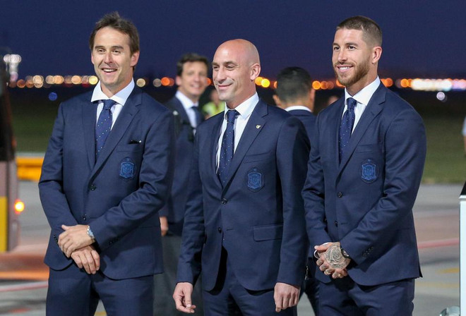 Tây Ban Nha đặt chân đến Nga chinh phục ngôi vương World Cup 2018 ảnh 1