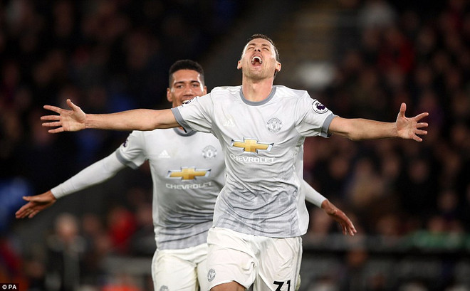 Manchester United ngược dòng hạ Crystal Palace đầy kịch tính ảnh 1