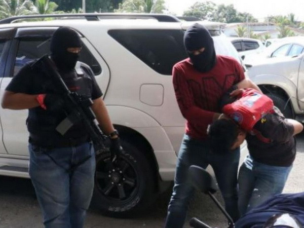 Malaysia bắt giữ 11 nghi can ​vì tình nghi có liên quan khủng bố ảnh 1