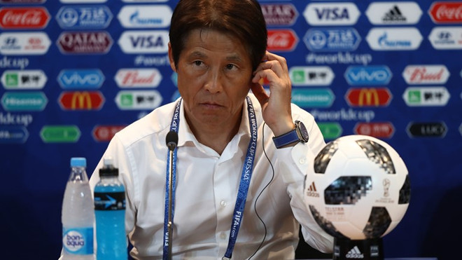 HLV Nhật Bản nói gì sau khi câu giờ để vào vòng 1/8 nhờ fair-play? ảnh 1