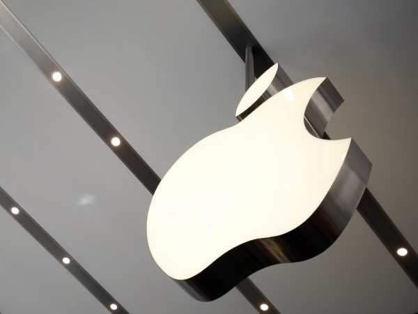 Các tập đoàn công nghệ thách thức nhà sản xuất xe hơi truyền thống ảnh 1