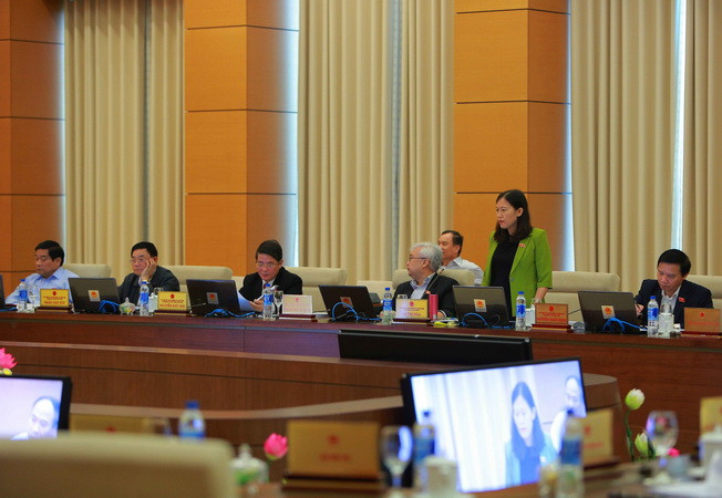 Chủ nhiệm Ủy ban Tư pháp của Quốc hội Lê Thị Nga phát biểu ý kiến. (Ảnh: Dương Giang/TTXVN) Cần công bố công khai các hiện tượng thất thoát, lãng phí ảnh 1