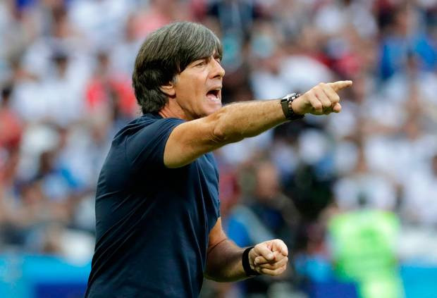 Dù được DFB tin tưởng, Joachim Loew vẫn cân nhắc về tương lai ảnh 1