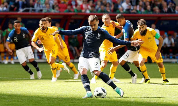 Cận cảnh bàn thắng đi vào lịch sử World Cup nhờ công nghệ VAR ảnh 1