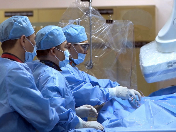 Cứu sống một bệnh nhân bị ngưng tim, ngưng thở khi nhập viện ảnh 1