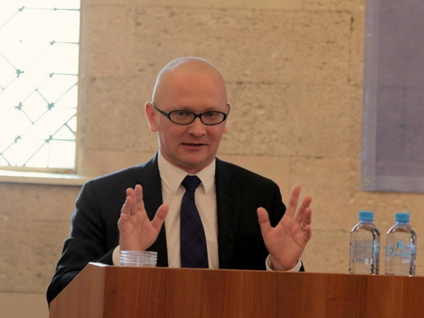 Giới chuyên gia Nga quan tâm đến giải quyết xung đột trên Biển Đông ảnh 1