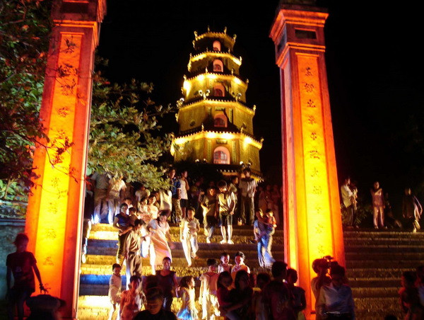 Những điểm du lịch tâm linh thu hút du khách của Việt Nam ảnh 4