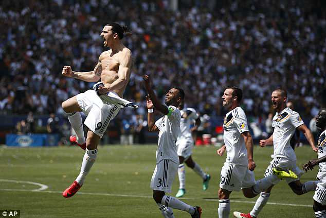 Ibrahimovic lập siêu phẩm, LA Galaxy ngược dòng không tưởng ảnh 1